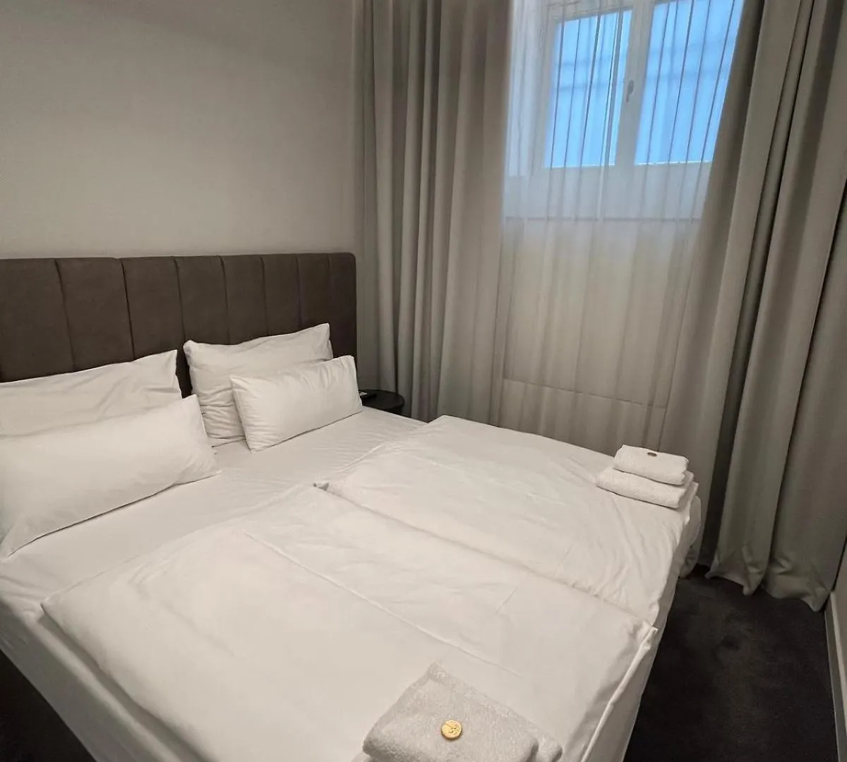 ****  The Gold Bank Hotel Prague Czech Republic